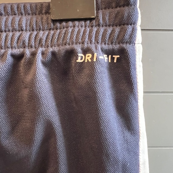 $8 when bundled - Nike Dri-Fit Jogging Pants Navy Blue - Bundle Discount - Picture 3 of 7